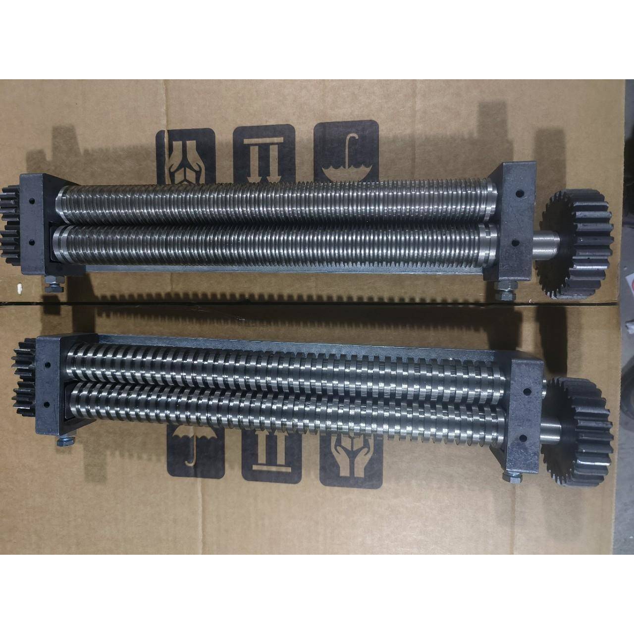 面条机刀具商用压面机刀具的价格生产厂家300型台式压面机