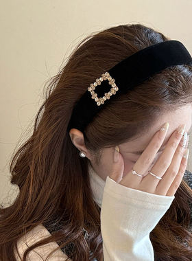 千金氛围感~黑色方钻植绒发箍女2026秋冬新款高颅顶压发头箍发饰