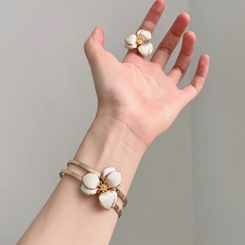 Vintage古着 French white pearl lily套装