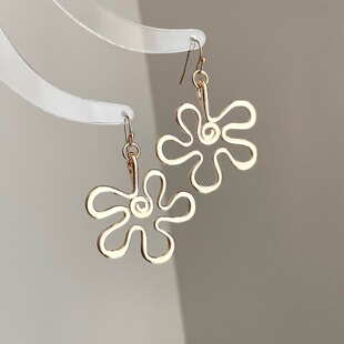 Vintage古着 Blossoms in Motion耳饰