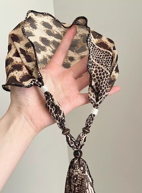 Vintage古着 Leopard-patterned dot silk scarf项链