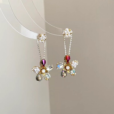 Vintage古着 Pearlescent Camellia耳饰