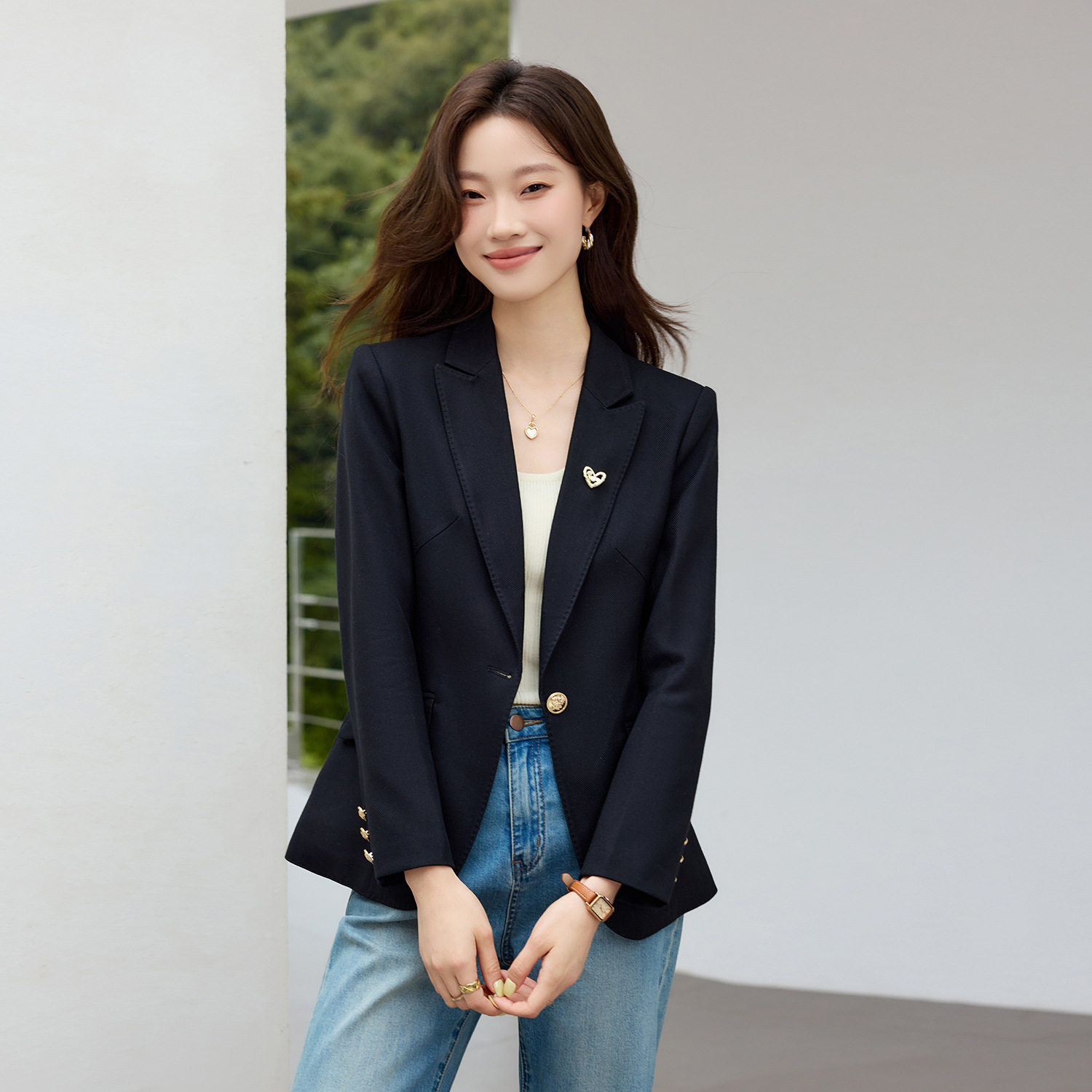修身黑色西装外套女小个子2026新款秋冬季高级感休闲气质显瘦西服