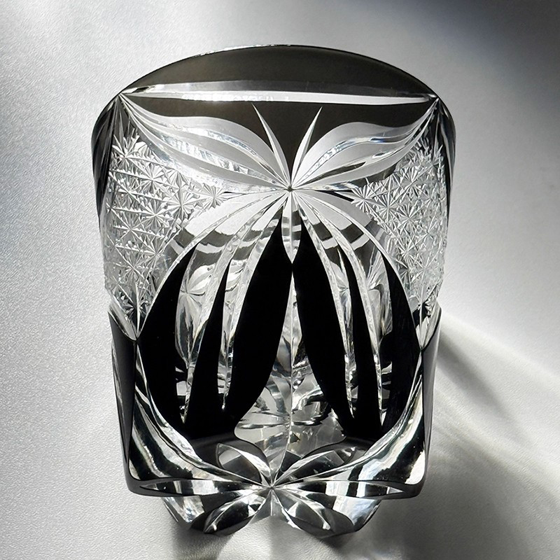 创意黑色蝴蝶手工雕刻水