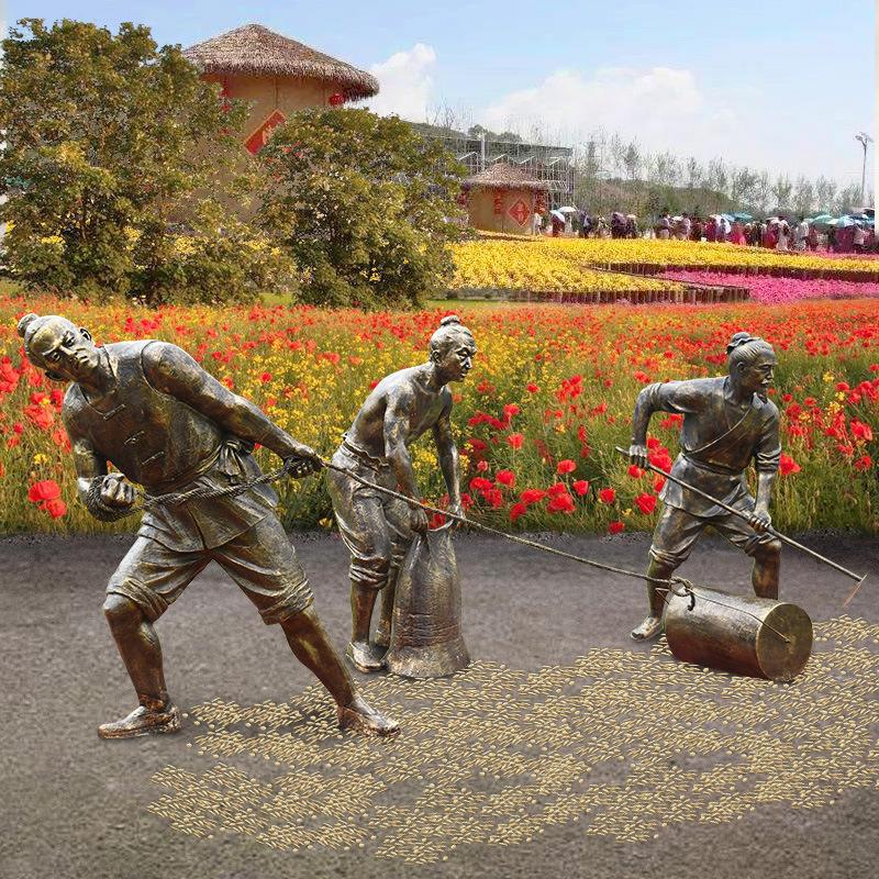 农耕雕塑玻璃钢仿铜人物新农村劳动民风俗传统主题文化碾稻谷摆件