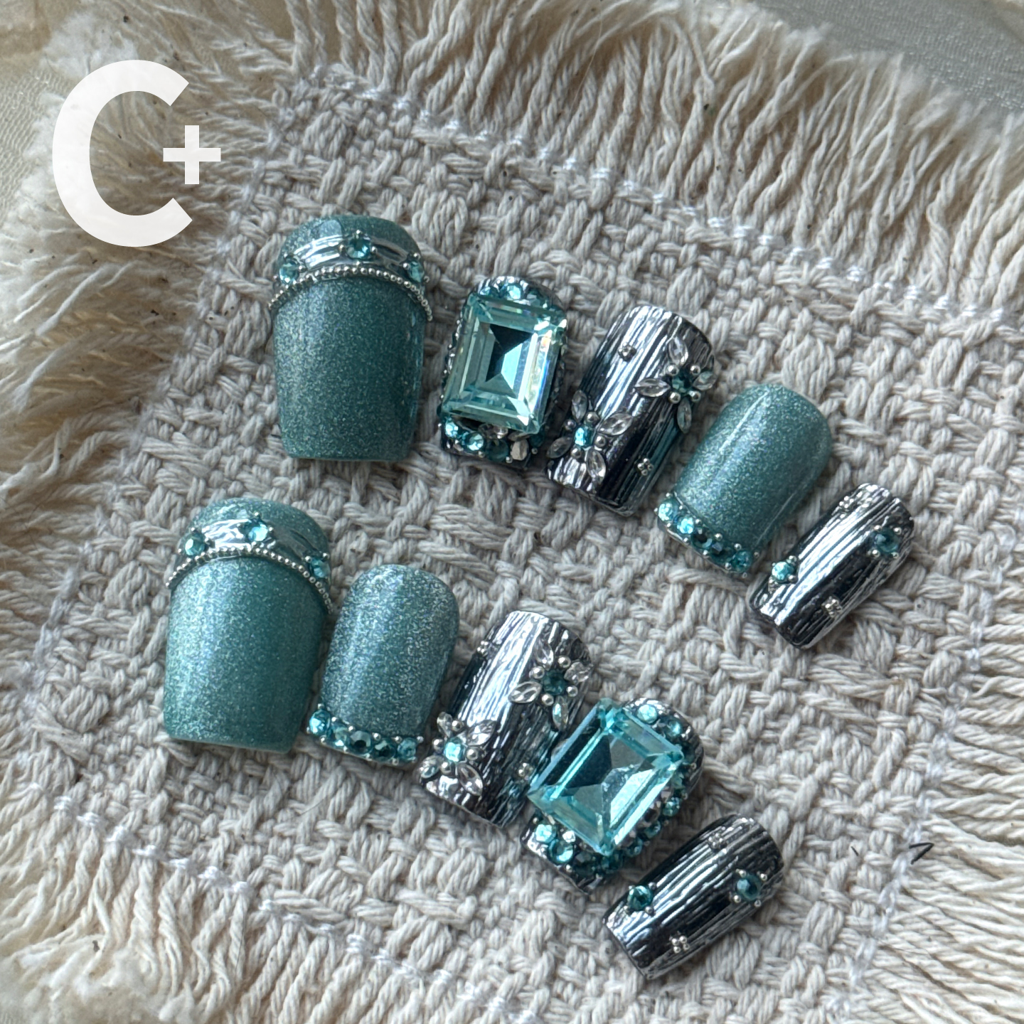 C+薄荷多瑙河 美甲穿戴甲布契拉提立体闪钻蓝色猫眼手工定制短甲