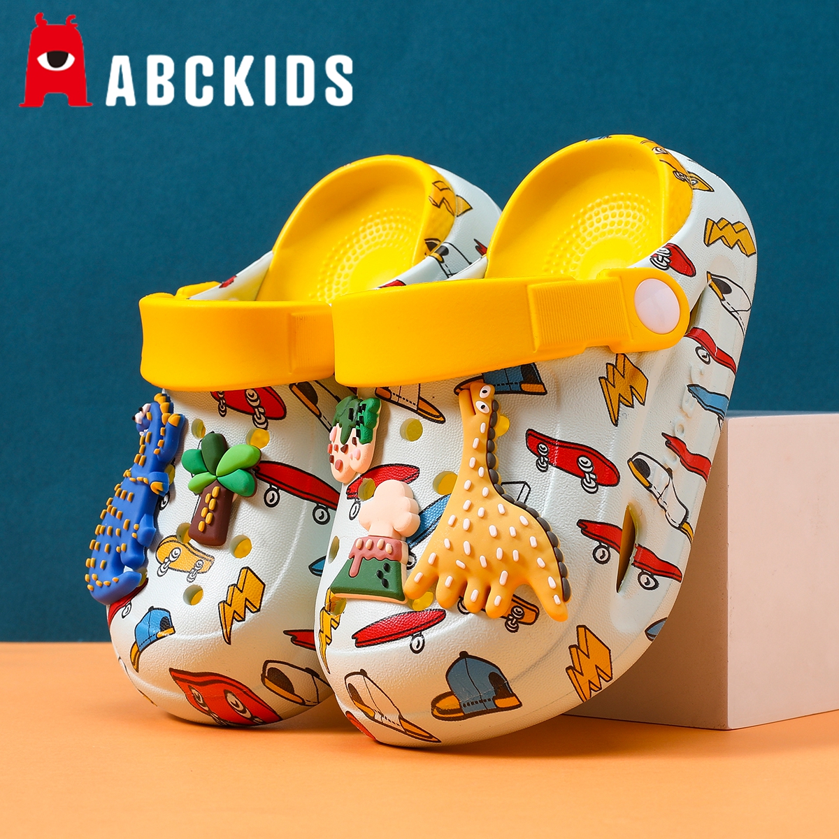 2025夏季新款儿童洞洞鞋凉拖鞋