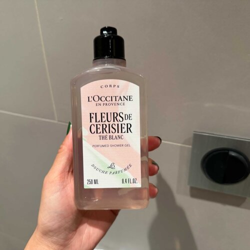 巴黎BC直邮L'Occitane欧舒丹THÉ BLANC 樱花白茶香氛沐浴露250ml