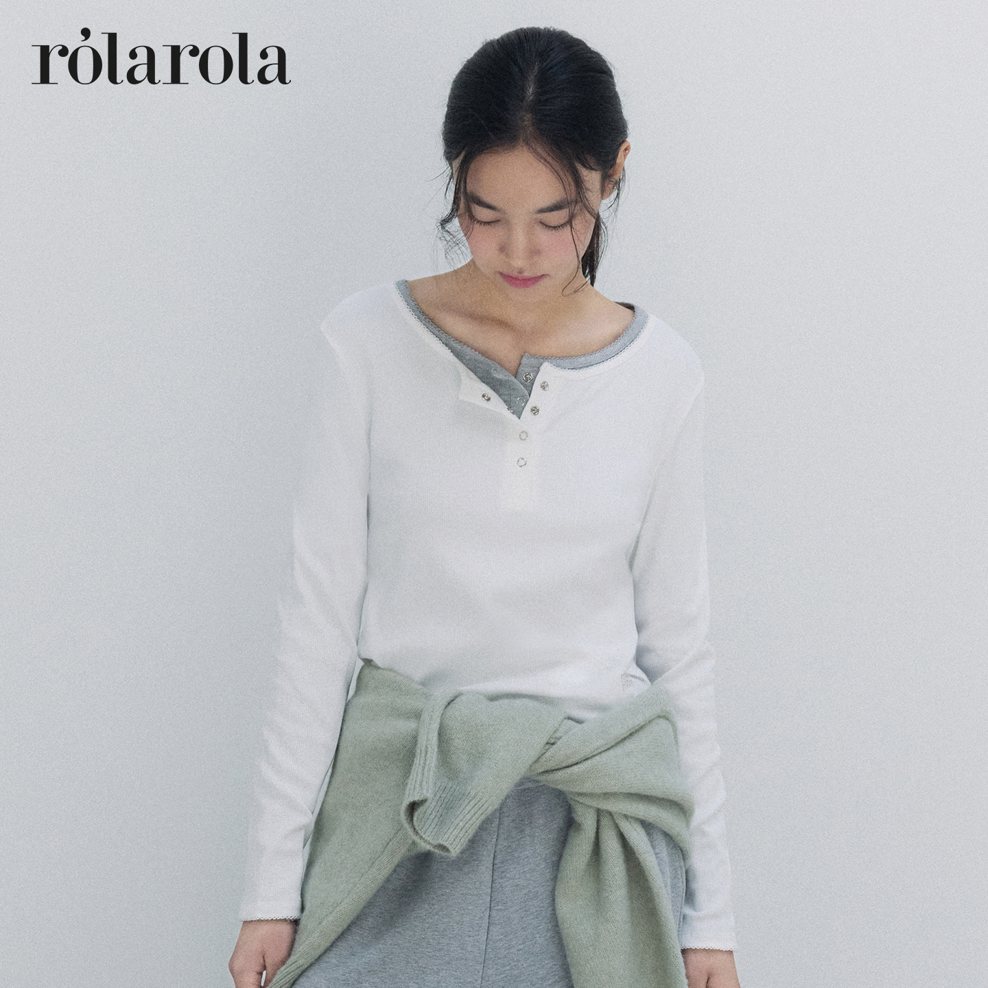 ROLAROLA2025秋季新款经典复古亨利领长袖T恤修身内搭打底衫女