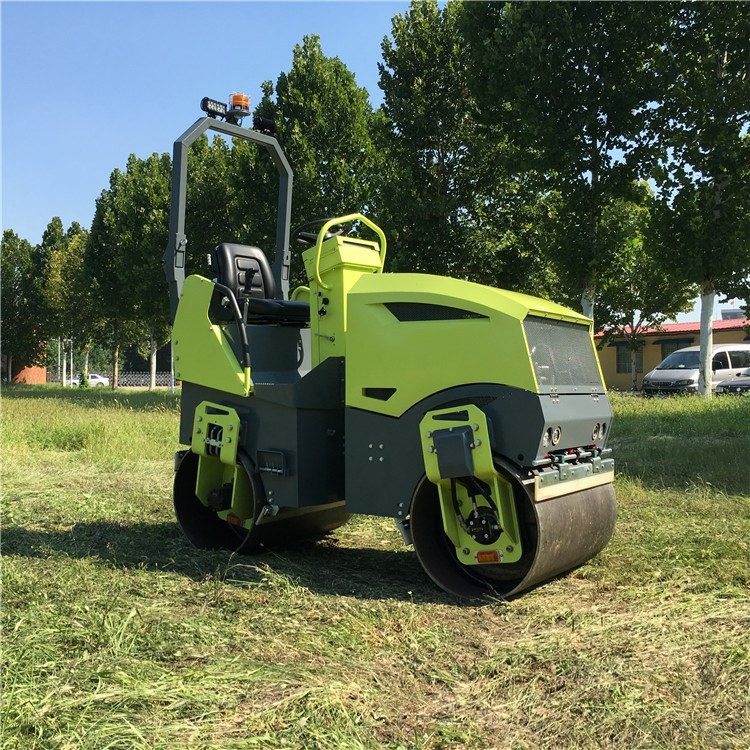 小型压路机厂家生产3吨双钢轮全液压振动手扶座驾压路机