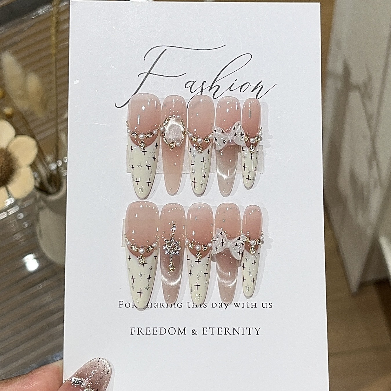 一只顾【香香公主】千金风奶油白法式猫眼蝴蝶结锆石贴钻穿戴甲