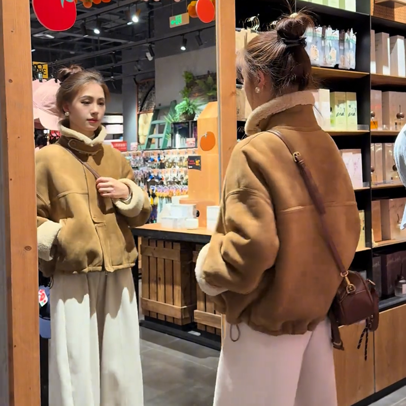 短款加厚加绒麂皮绒外套女冬季新款2025年爆款巨好看皮毛一体上衣,女装/女士精品,短外套,淘宝优惠券,粉丝福利购,淘宝优惠卷