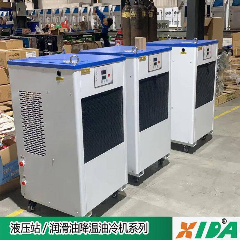机械油箱冷却用带泵油冷机，带油泵VP15制冷量2500W，液压油冷机