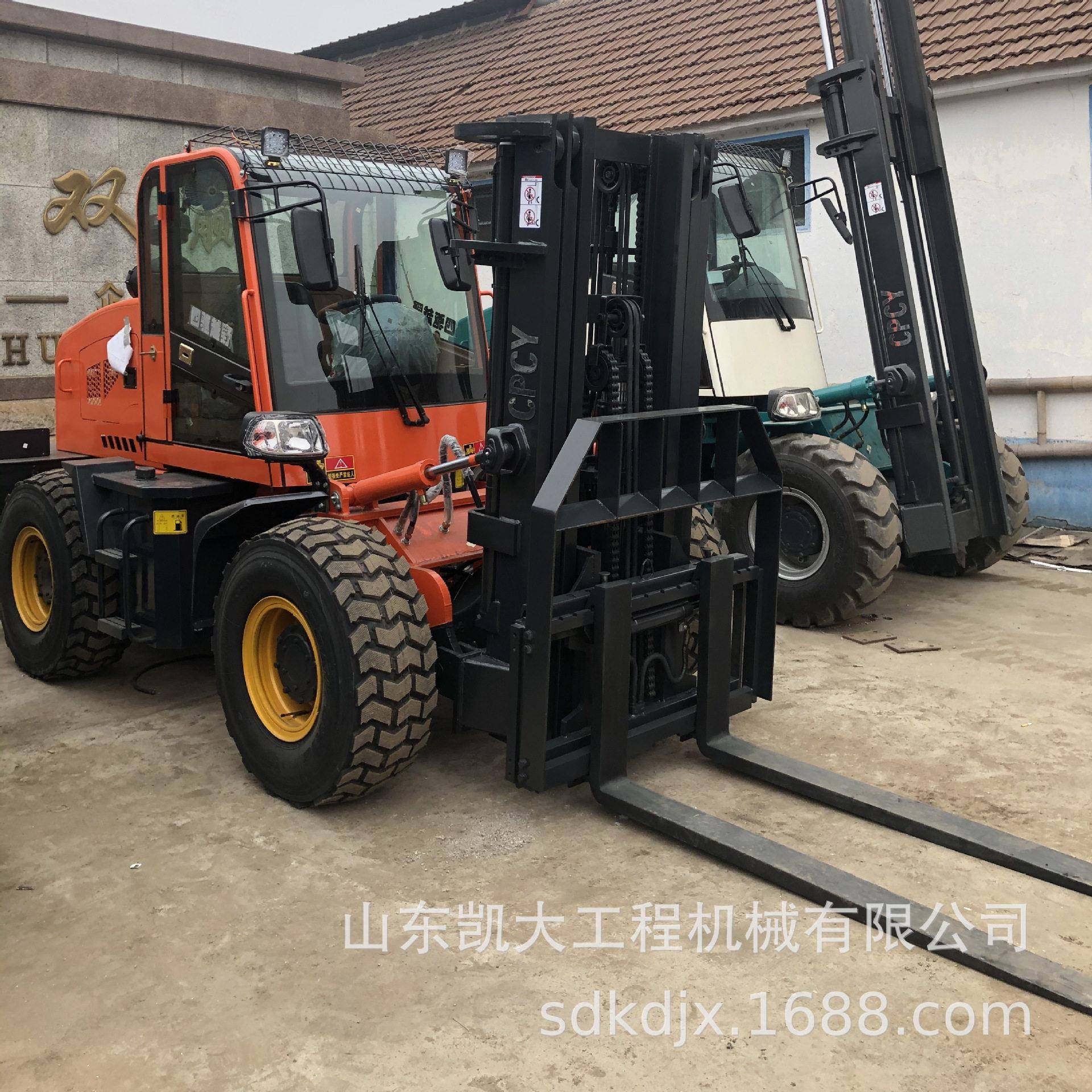搬运叉车平衡铰链式5吨液压起重车小型液压仓储搬运四轮座驾
