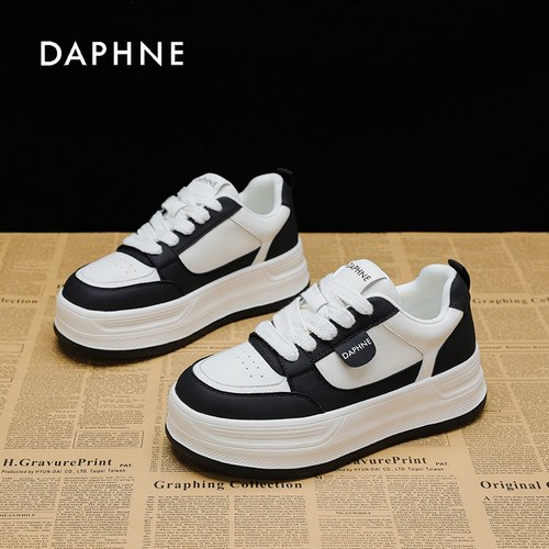 达芙妮秋冬爆款厚底休闲板鞋时尚百搭小众圆头增高运动休闲女鞋LL