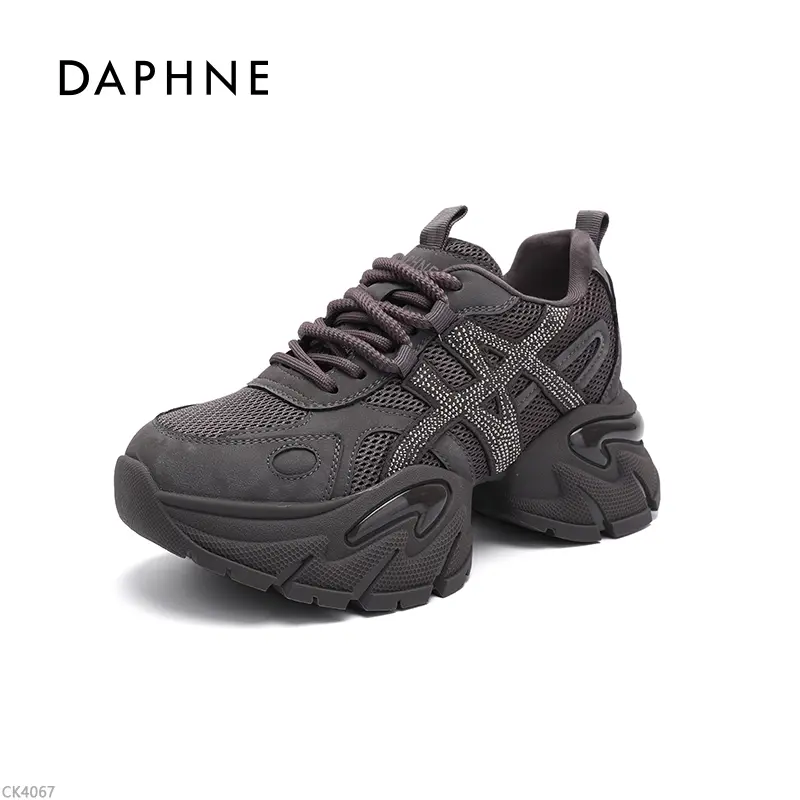 达芙妮新款时尚休闲ins胶粘潮流运动防水台高跟透气老爹女鞋LL