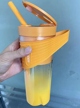 手持充电迷你果汁杯多功能电动榨汁机家用便携式小型榨汁杯果汁机
