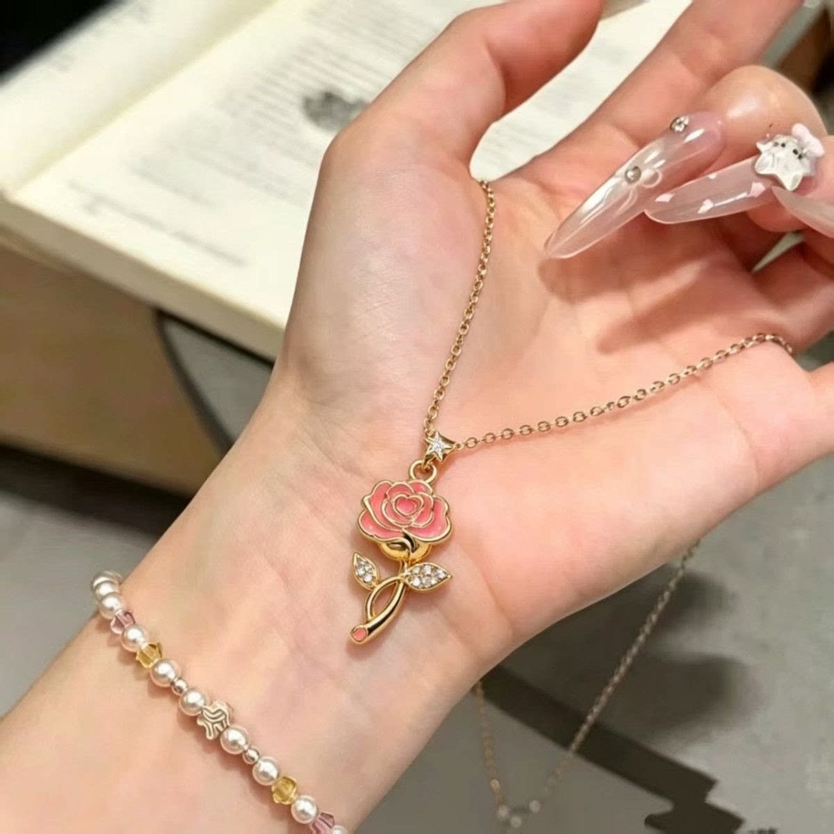 新款甜美百搭玫瑰花吊坠锁骨链