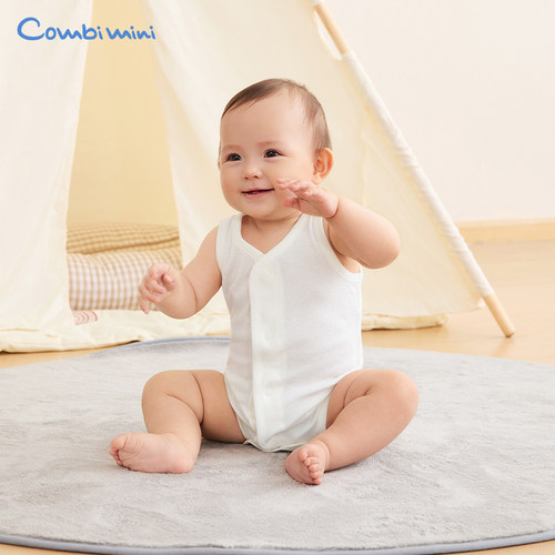 康贝Combi mini2026秋季新品婴幼童针织有机棉吸水速干无袖连体服