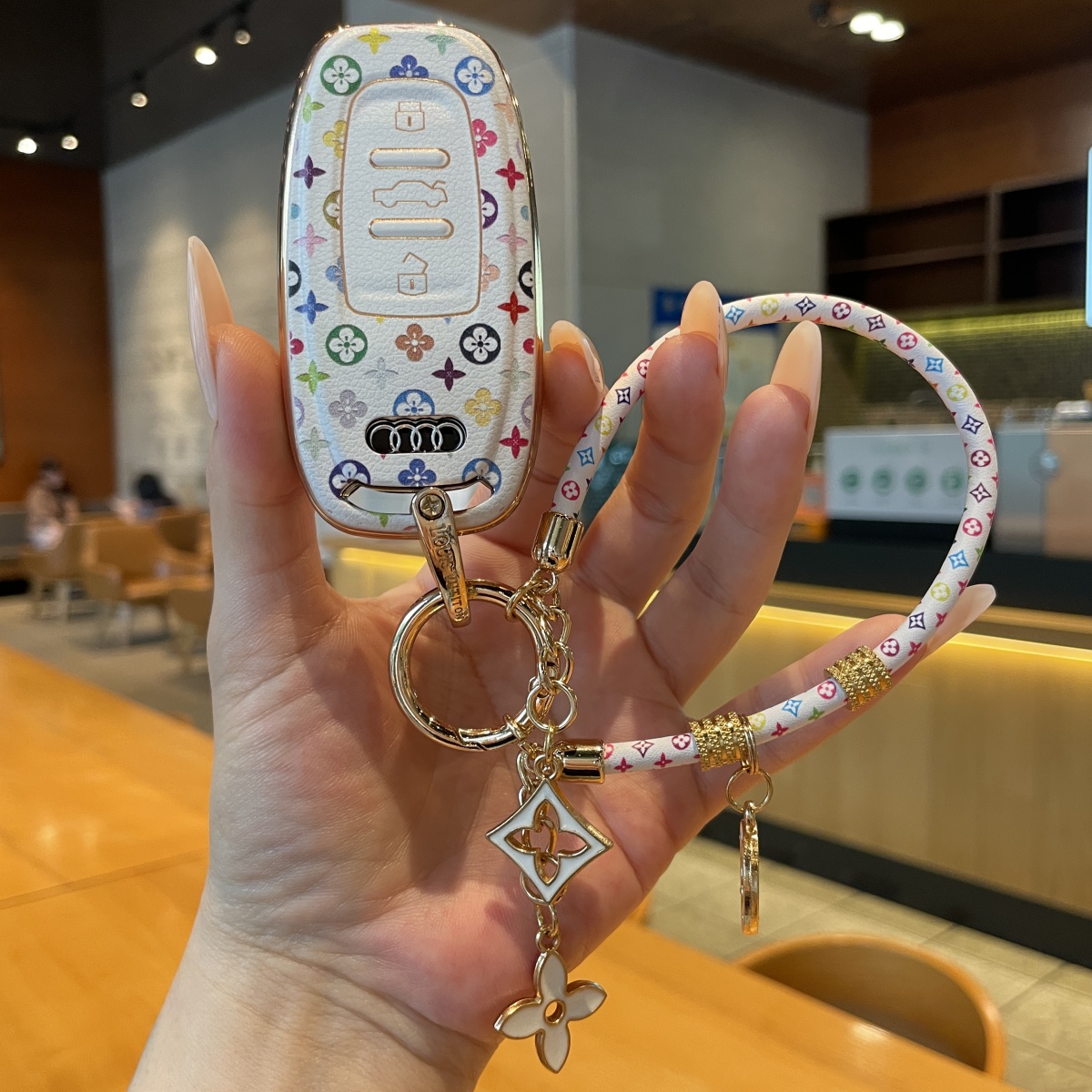 适用于奥迪A5L钥匙套25款A6Letron新汽车配件Q6Letron专用壳包扣