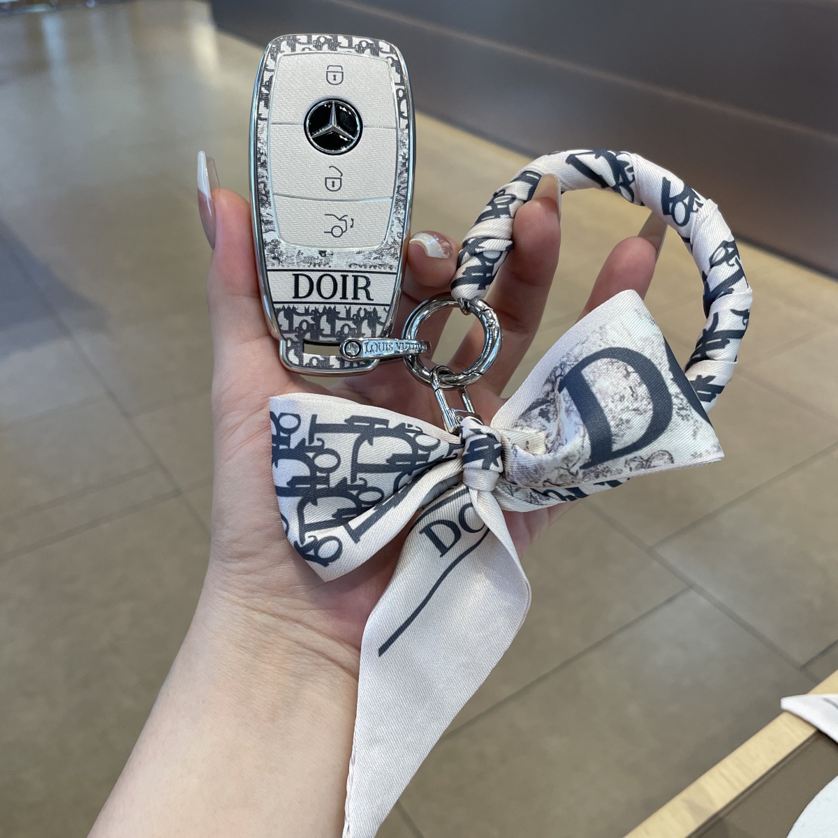 适用奔驰c260l钥匙套女e300l车c200l新glc260扣glc300l保护壳a200