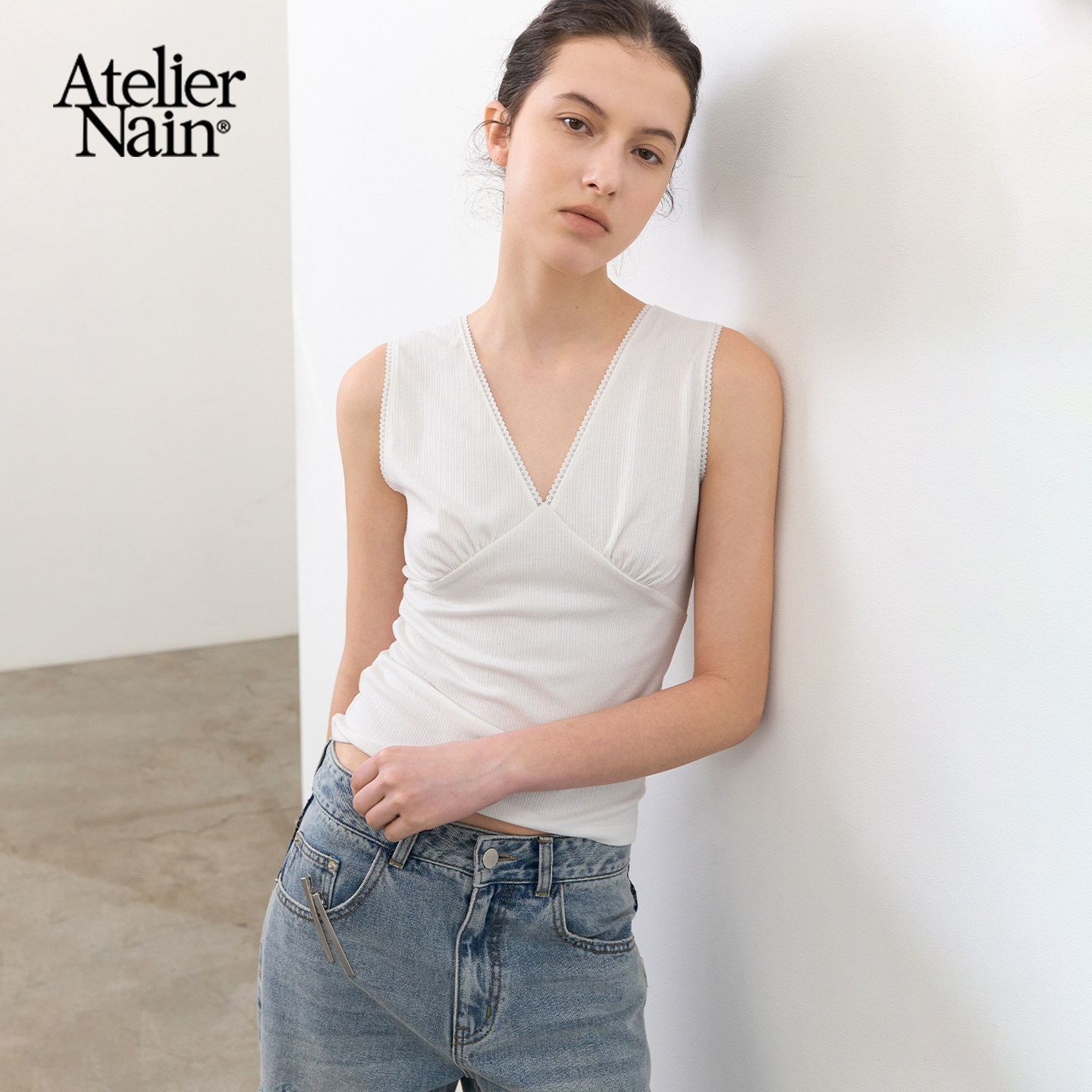 Atelier Nain2026年夏季新款法式V领蕾丝边修身背心女无袖上衣