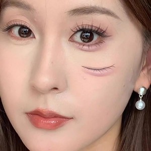 妈生感双拼卧蚕笔提亮二合一卧蝉笔下至勾勒阴影防水防汗学生党