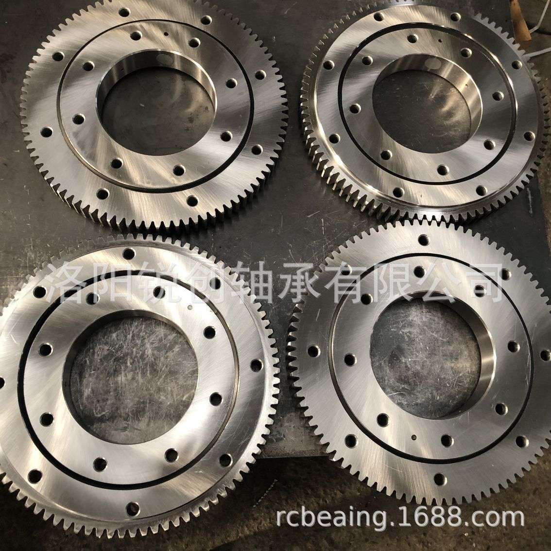 精密小回转支撑D1787/267M洛阳转盘轴承
