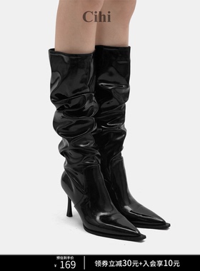 Cihi'Irritable' 重工褶皱设计长筒靴女2025新款冬尖头黑色堆堆靴