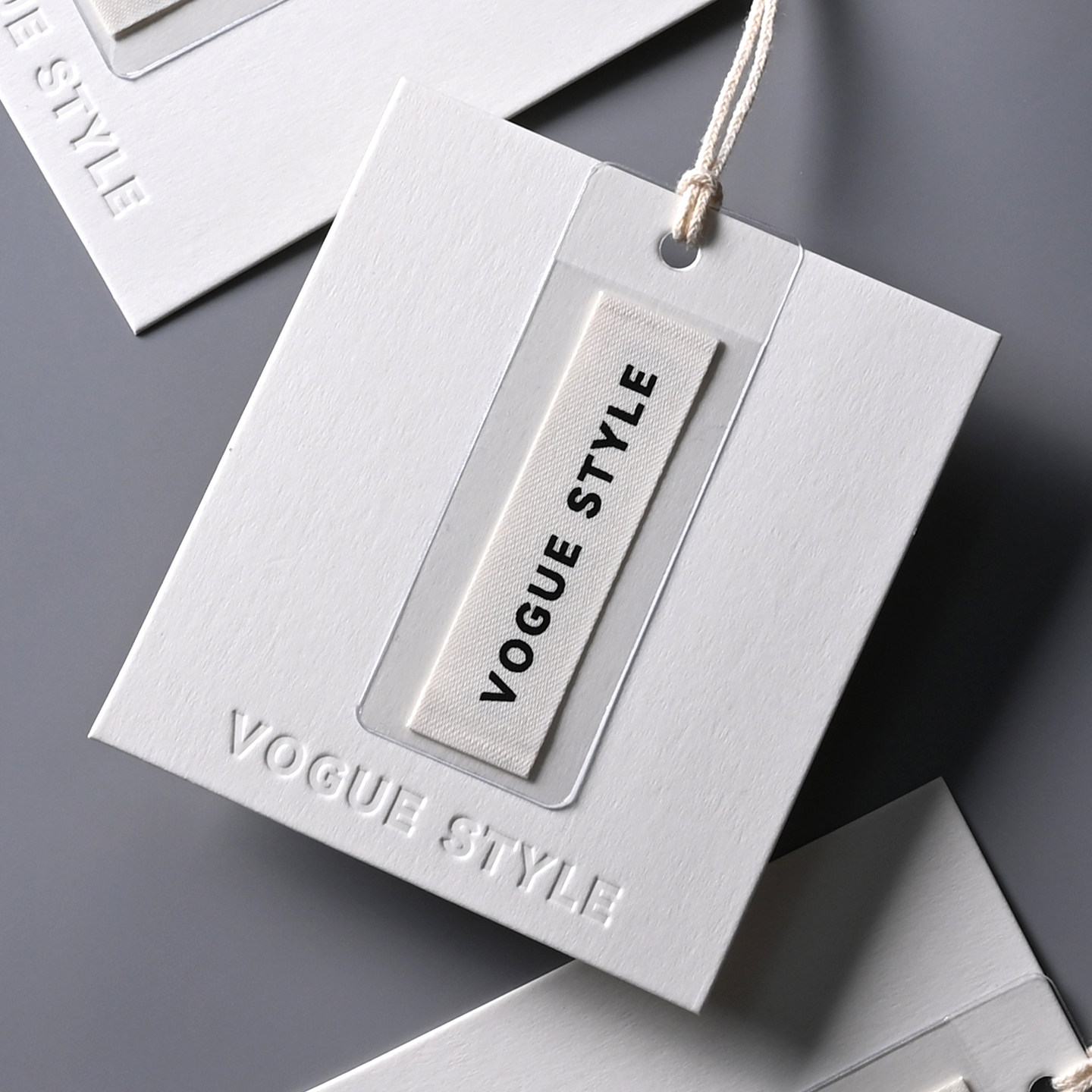 加厚特种纸压印服装吊牌定制领标配套订做商标LOGO订制挂牌现货