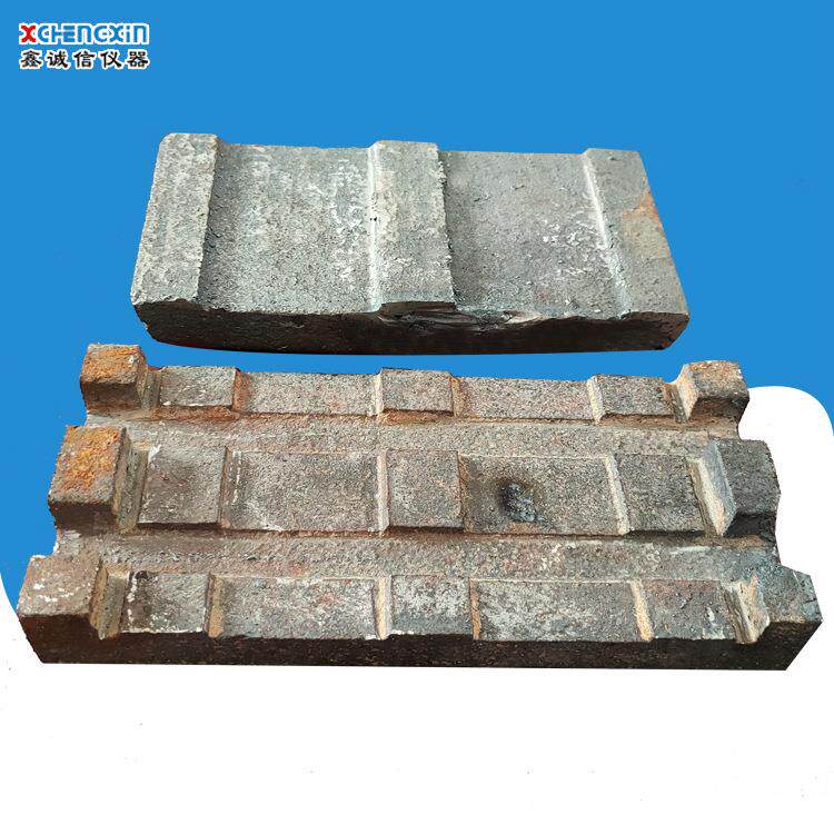 鹤壁厂家直供EP-2小型颚式破碎机鄂板锰钢材质及高锰钢材质齿板