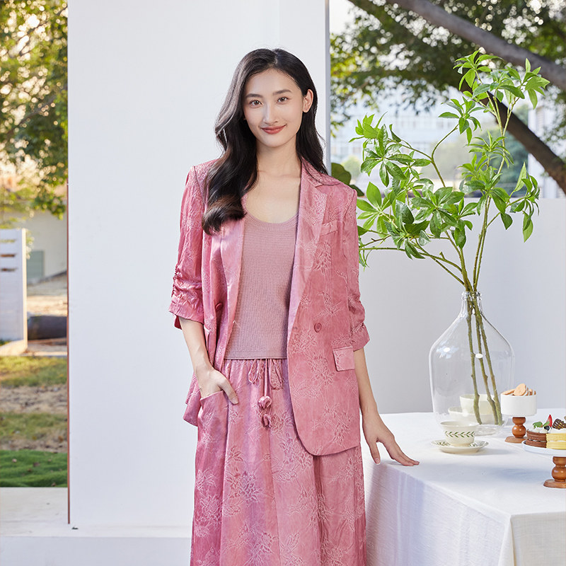 时尚休闲西装外套女长袖