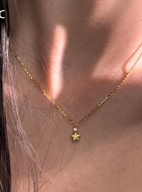 金色磨砂感星星项链简约时尚气质