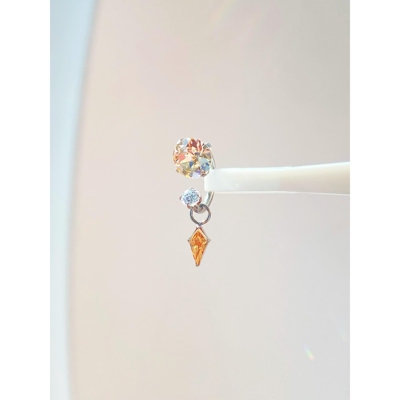 橘子海爆闪仿锆石马蹄环耳钉精致