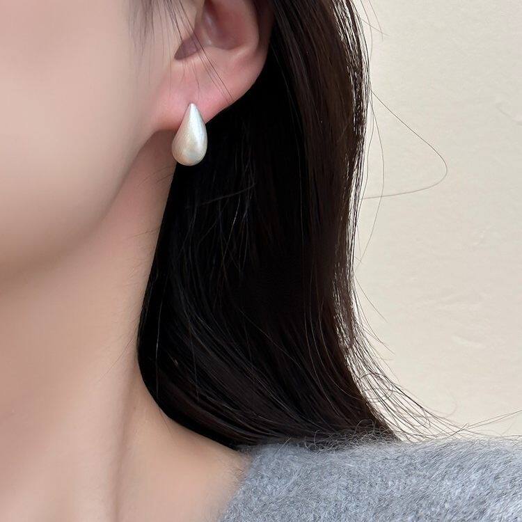 银色拉丝水滴耳钉女轻奢高级感耳环法式复古夸张宽面百搭耳饰耳夹