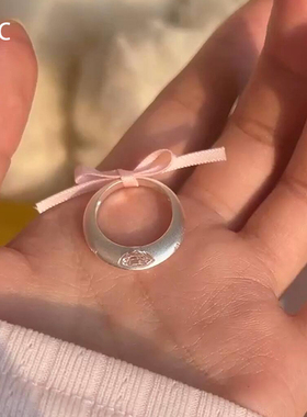 银色飞碟仿锆石戒指小众设计简约