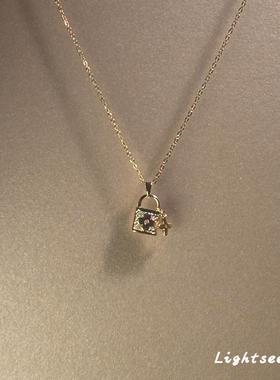 金色锁头四叶草项链复古轻奢精致