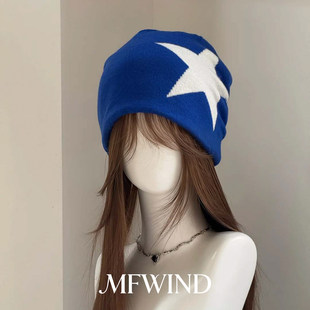 巨显白 克莱因蓝星星针织毛线帽显脸小冷帽防寒双面戴护耳套头帽