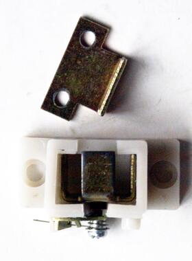 厂家直销 气动脚踏阀4F210-08 锁配件