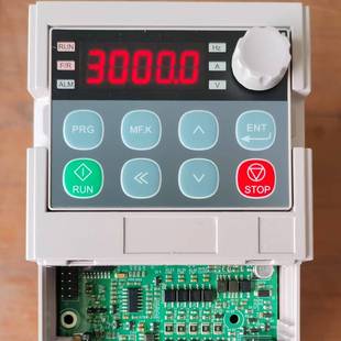 1.5Kw变频器 分钟面板外接调速器 618平面磨床变频器 3000转