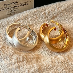 铜合金高级感欧美风2026新潮复古港风磨砂拉丝圆形耳环女