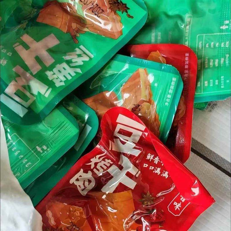 新货笋丝豆干手撕夹笋五香味豆腐干卤味素食办公休闲康零食品烤肉