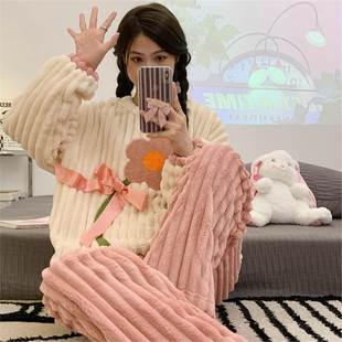 220斤胖mm家居服套装 冬季 大码 法兰绒睡衣女加绒加厚圆领长袖 长裤