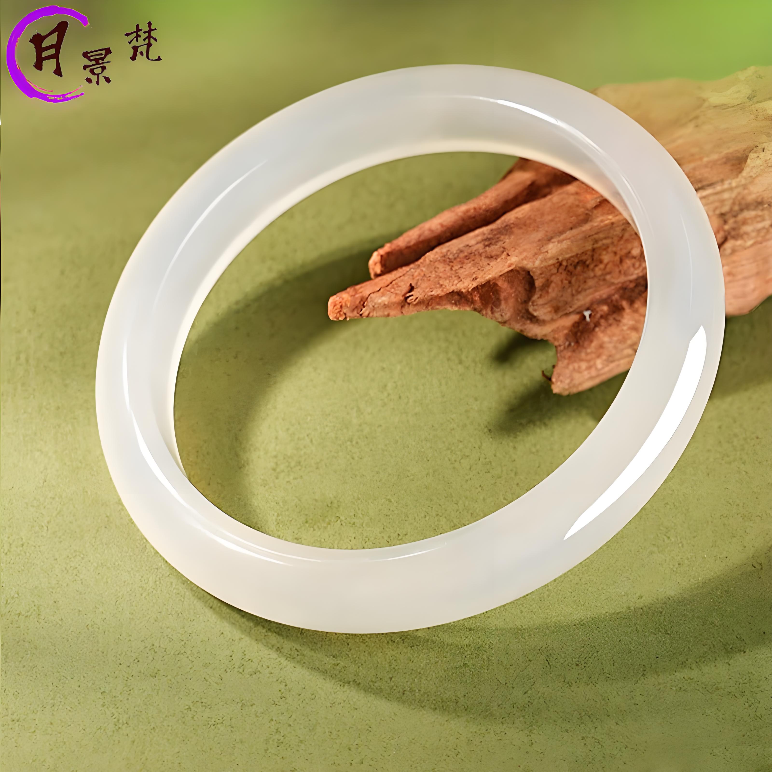 月景梵天然白月光珠宝级玉髓手镯