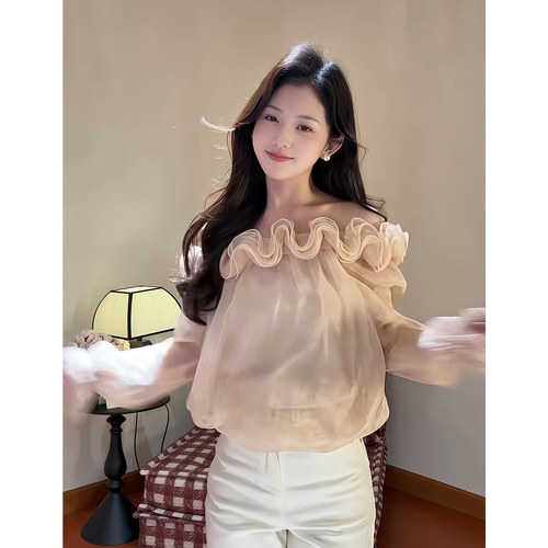 Wannvy up 设计感立体花朵一字肩衬衫小众减龄宽松上衣休闲裤套装