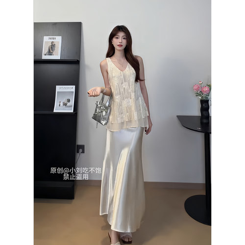 拾光里STUDIO 夏季重工流苏编制亮片层次V领洋气小衫百搭半身裙女