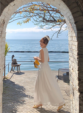 向晚意STUDIO 新款镂空绣花无袖拼接花边气质连衣裙女夏白色裙子