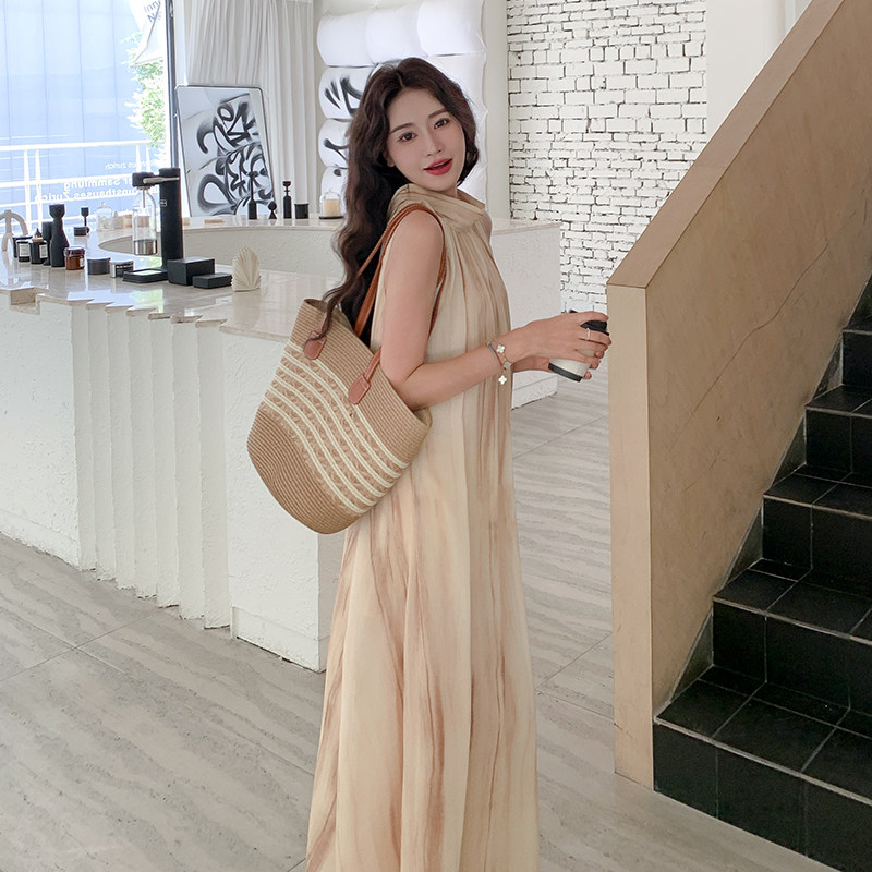 甜美爆款无袖挂脖吊带收腰粉色连衣裙女夏2025新款温柔风漂亮长裙,女装连衣裙,2C309
