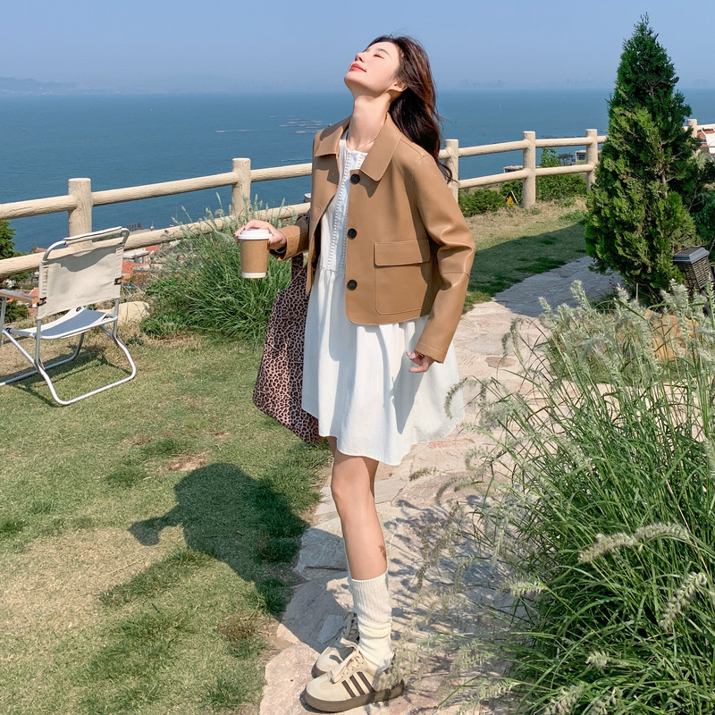 减龄休闲翻领卡其色皮衣短外套女春秋2025新款小个子PU夹克巨好看,女装短外套,2C309