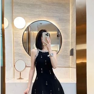 连衣裙黑色高贵 黑色气质收腰显瘦a字裙摆挂脖连衣裙 重工款